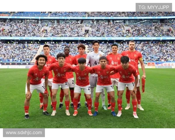 全北现代与广州队激战在即谁能在亚冠赛场上笑到最后